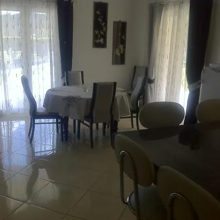Casa Da Pedra Do Bico