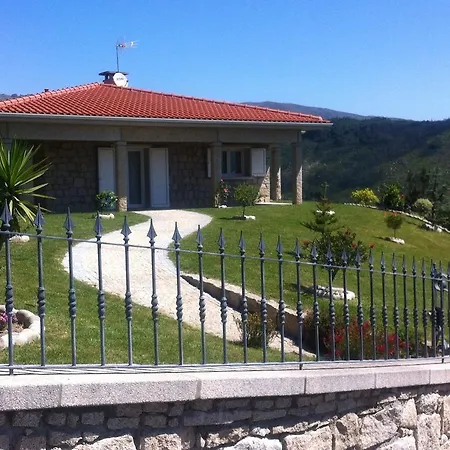 Casa Da Pedra Do Bico Leiradas