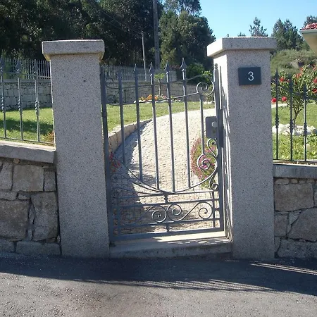 Casa Da Pedra Do Bico Leiradas