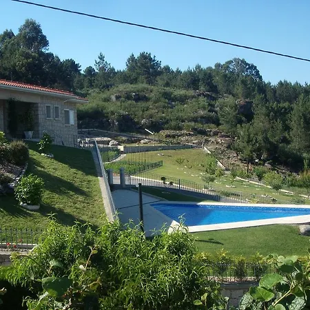 Casa Da Pedra Do Bico Leiradas